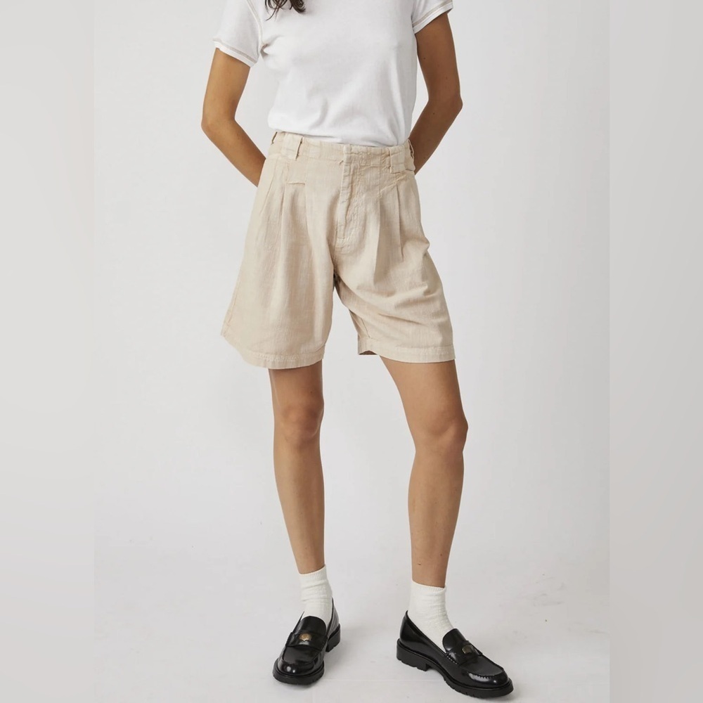 FREE PEOPLE Say So Pleated Cotton Trouser Shorts in Pebble